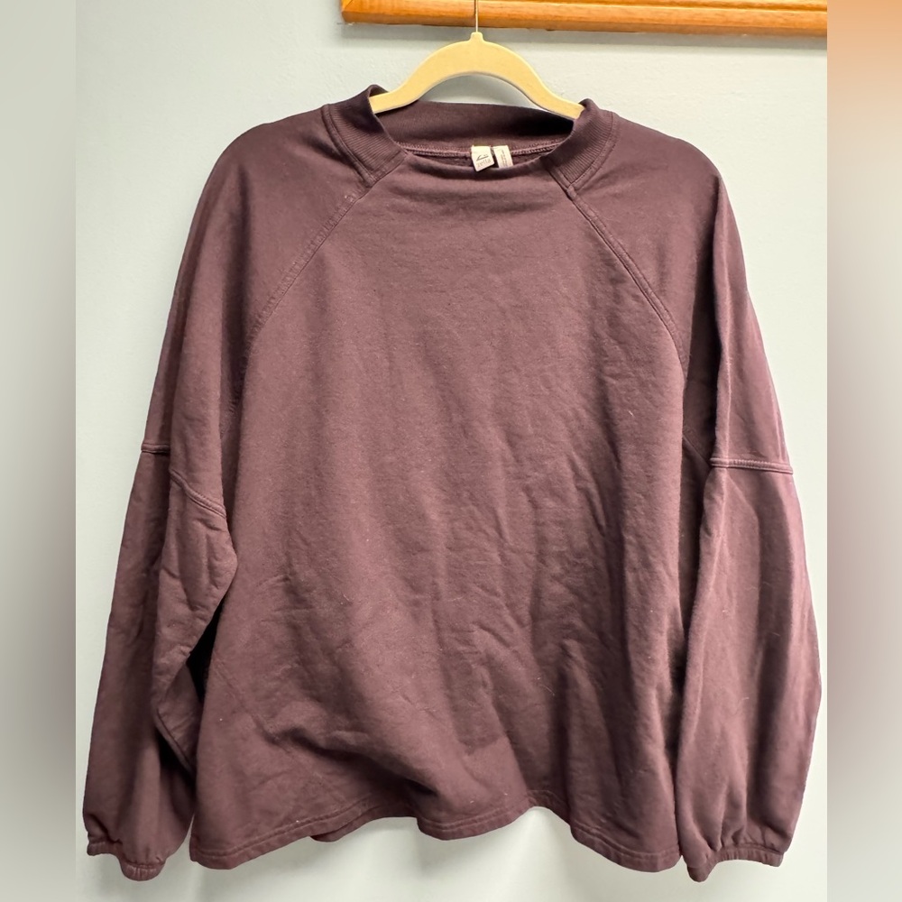 Zella Oversized Crewneck Sweatshirt in Plum